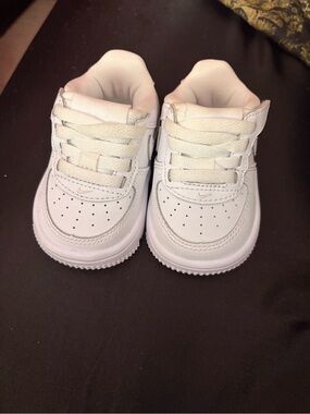 Toddler White Leather Lace-Up Sneakers without box